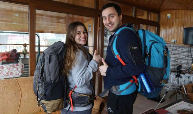 Mühendis çift ASELSAN'dan istifa ederek sırt çantalarıyla dünyayı gezme kararı aldı