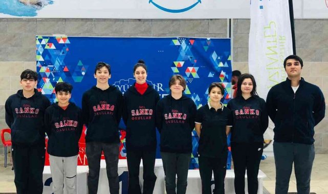 Mustafa Cengiz 1. Gazi Oyunları yüzme yarışması