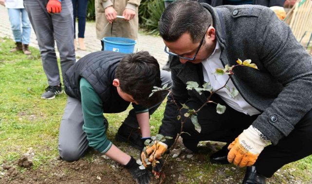 Mustafakemalpaşa'daki şehitlikler gül bahçelerine dönüşecek