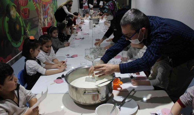 Mutfak atölye dersinde 'Yoğurt mayalıyoruz' etkinliği