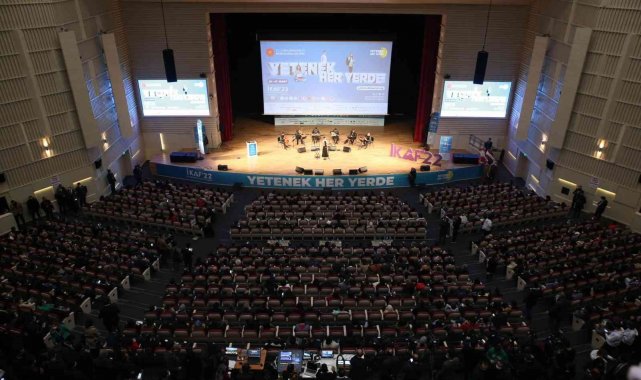 NEVÜ 'İç Anadolu Kariyer Fuarı'nda