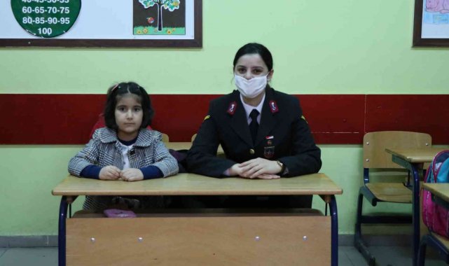 Öğrenciler çizgi film izleyerek eğitim aldı