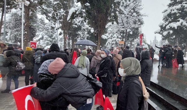 Öğrencilerden şehit annesine yakın ilgi