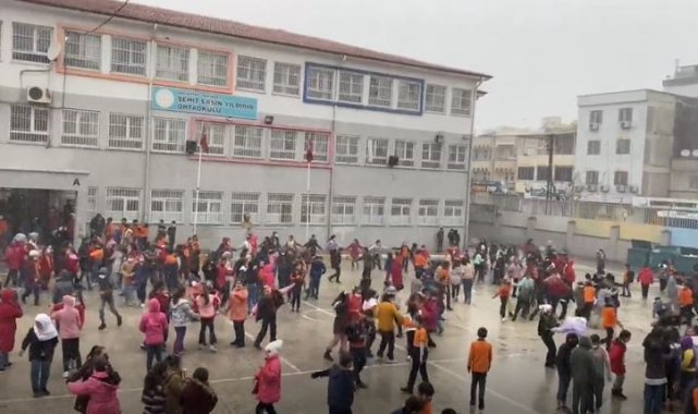 Öğrencilerin kar eğlencesi yürekleri ısıttı