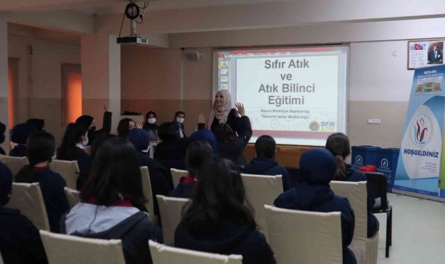 Öğrencilerine sıfır atık eğitimi