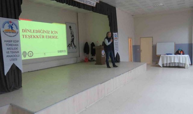 Öğretmen ve öğrenciler siber suçlar konusunda bilgilendirildi