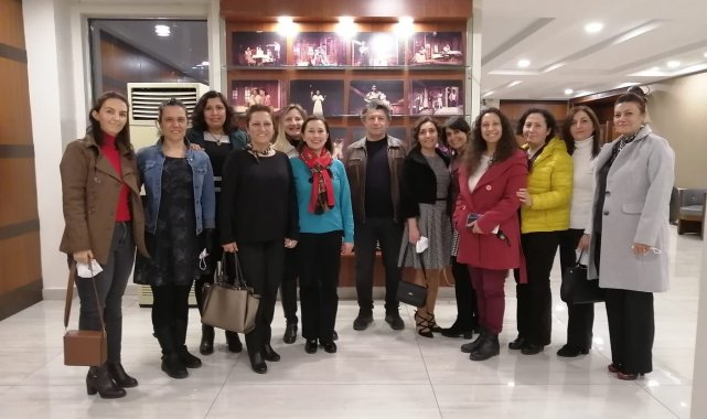 Öğretmenler, "Arzu Tramvayı" oyununu izledi