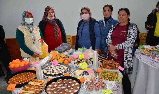 Okul yararına hayır panayırı