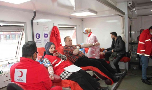 Oltu Beşeri ve Sosyal Bilimler Fakültesinden kan bağışına destek