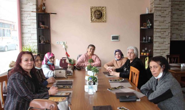 Oltu'da Kadınlar Günü'ne mütevazi kutlama