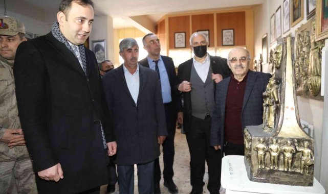 Oltu'da rolyef sergisi açıldı