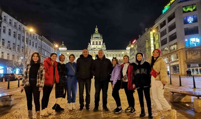 Olur Mesleki ve Teknik Anadolu Lisesi öğrencileri Avrupa stajını tamamladı