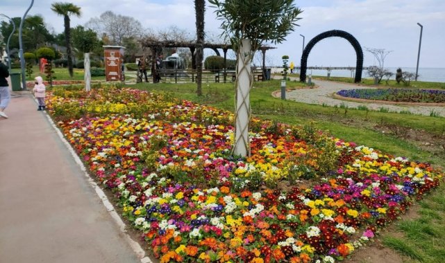 Ordu çiçeklerle süslendi