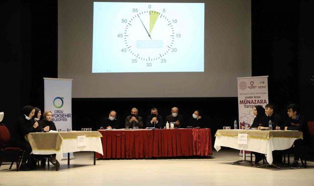 Ordu&#039;da gençler fikirlerini savunuyor