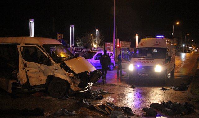 Otomobil ile transit çarpıştı: 6 yaralı