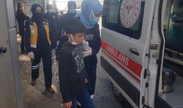 Otomobil küçük çocuğa çarptı: 1 yaralı