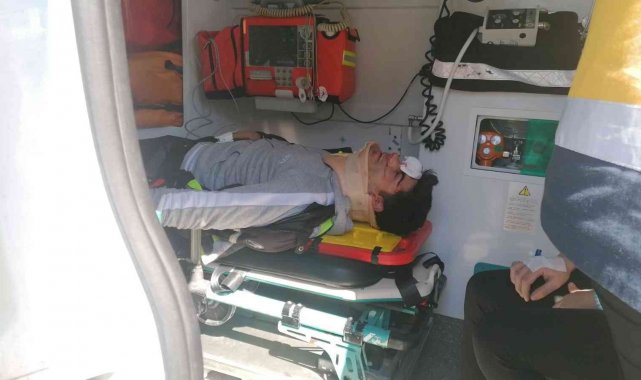 Otomobil motosikletle çarpıştı: 2 yaralı