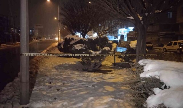 Otomobilden açılan ateşle vurulan şahıs kamyonetle hastaneye götürüldü