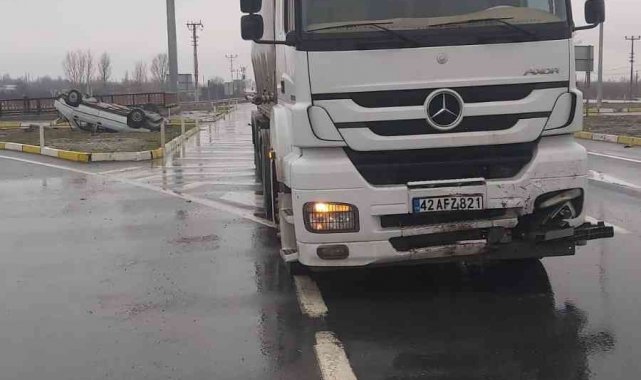 Otomobille tanker çarpıştı, 2 kişi yaralandı