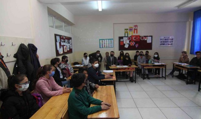 Özalp ilçesinde deprem tahliye tatbikatı