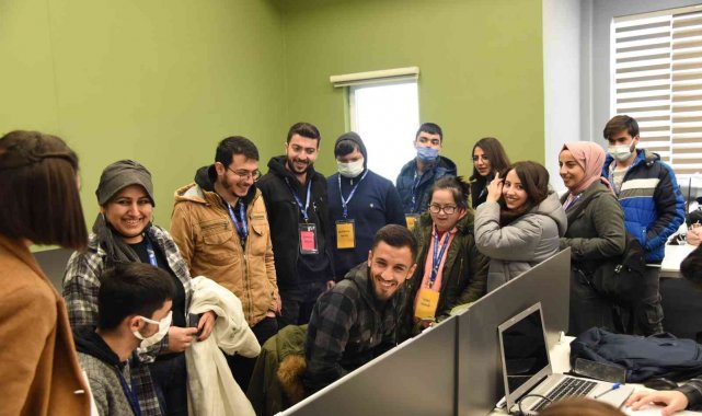 Özel çocukların üniversite hayali gerçekleştiriyor