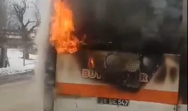 Özel halk otobüsü dakikalar içerisinde alevlere büründü