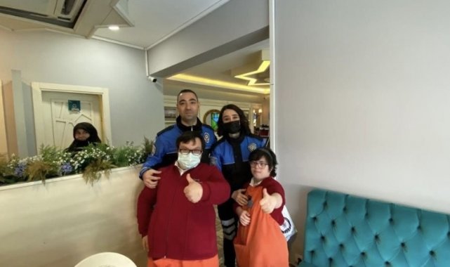 Polis ekiplerinden down sendromlu çocuklara anlamlı ziyaret