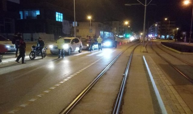Polis ekiplerinden dün gece geniş çaplı denetim