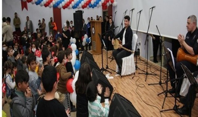 Polis korosundan konser