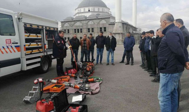 Polise arama kurtarma eğitimi