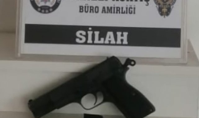 Polisten kaçan şüpheliden silah ele geçirildi