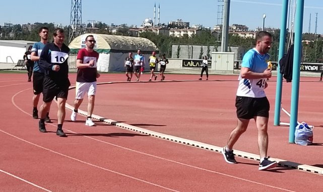 Postacılar kıyasıya mücadele etti