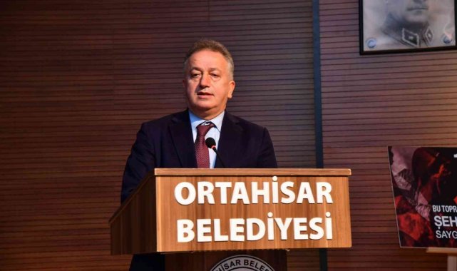 Prof. Dr. Hikmet Öksüz: "Çanakkale'de maddiyat değil, maneviyat kazandı"