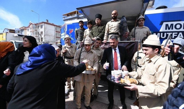 Pursaklar&#039;da menü üzüm hoşafı ve bir dilim ekmek