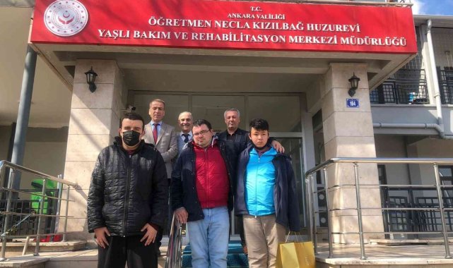 Pursaklarlı gençler büyüklerini unutmadı