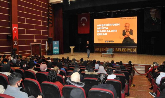 "Akşehir'den Dünya Markası Çıkar" konulu konferans düzenlendi