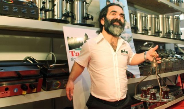 &quot;Çaycı Hüseyin&quot; lakaplı ünlü oyuncu, dolandırılmasına ilişkin davada ifade verdi