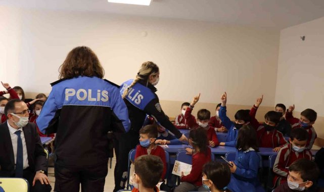 "Hayata Renk Verelim" projesi kapsamında 210 öğrenciye eğitim verildi