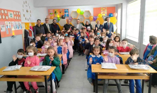 "Her yerde okuyorum" Gediz'de