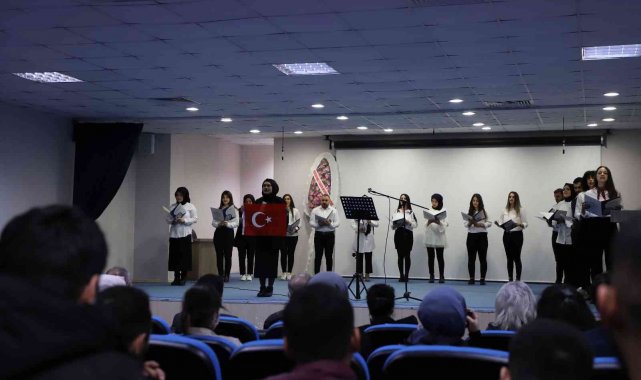 "İstiklal Marşı ve Mehmet Akif Ersoy " adlı şiir dinletisi ve oratoryo düzenlendi