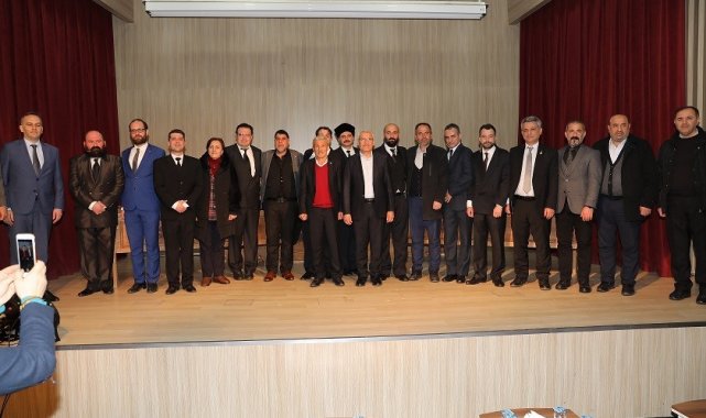 &quot;İstiklal yolu Mehmet Akif&quot; tiyatro oyunu izleyici ile buluştu