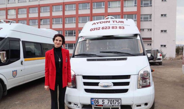 "Sen kadınsın kadından şoför mü olur?" diyenlere inat servis şoförü oldu