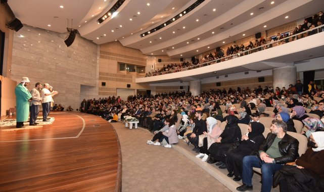 "Ziyafet Sofrası" oyunu, Konyalı tiyatro severlerle buluştu