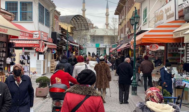 Ramazanın bereketi çarşıya yansımaya başladı