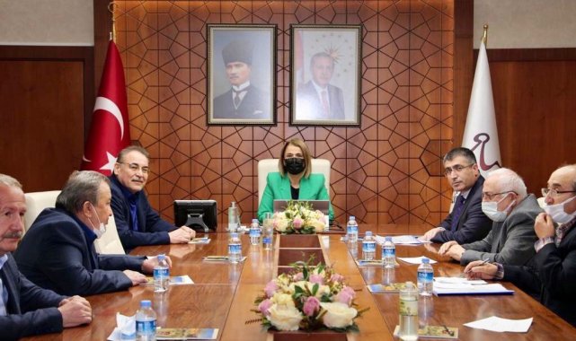 Rektör Aktekin projeleri anlattı