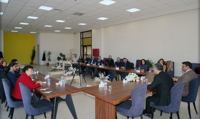 Rektör Çitçi'den TÜBİTAK projelerinde görev alan akademisyenlere teşekkür belgesi