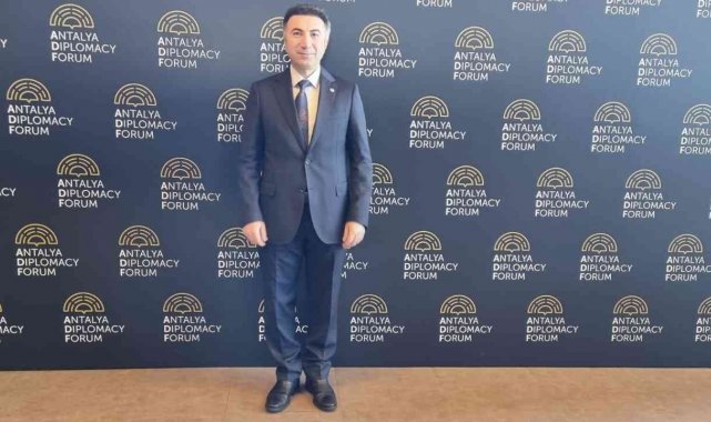 Rektör Demir Antalya Diplomasi Forumuna katıldı
