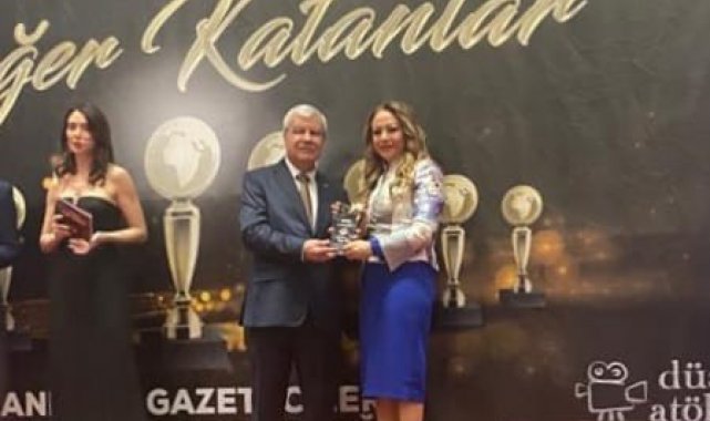 Rektör Karabulut'a ödül