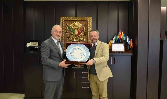 Rektör Ünal: &quot;120 ülkeden 5 bin öğrenciye ev sahipliği yapıyoruz&quot;