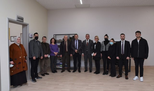 Rektör Ünal: "Kütüphanelere yönelik ilgi ve hevesin gün geçtikçe artmasını ümit ediyorum"